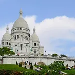Oasis Of Tranquility - Surrounding Montmartre